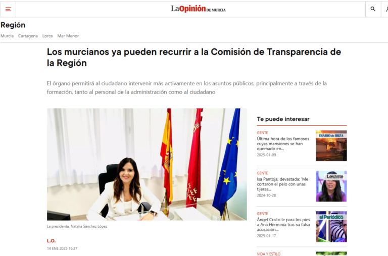 Imagen de una noticia de La Opinión hablando del Comisionado de la Transaparencia.